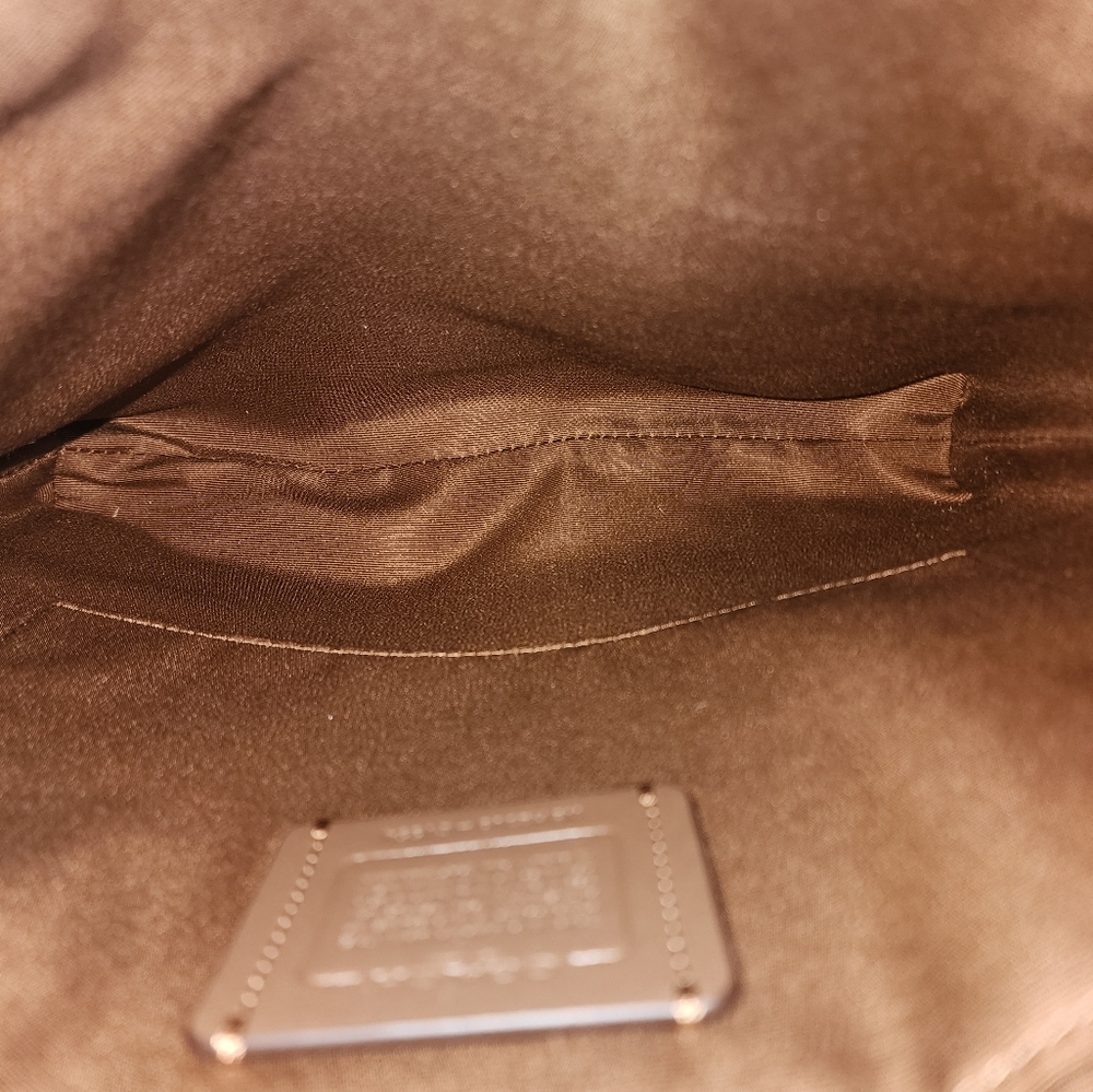 Coach crossbody - Picture 3 of 3